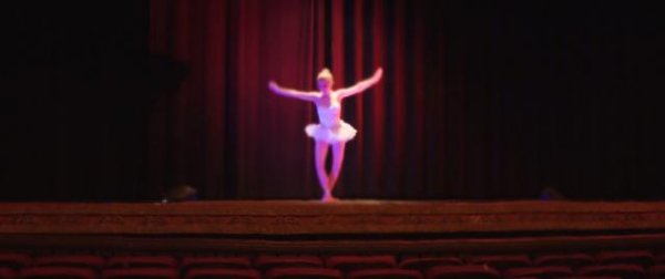 血光芭蕾 Fantasma.2018.1080p.WEB-DL.AAC2.0.H264-FGT 2.74GB-3.png