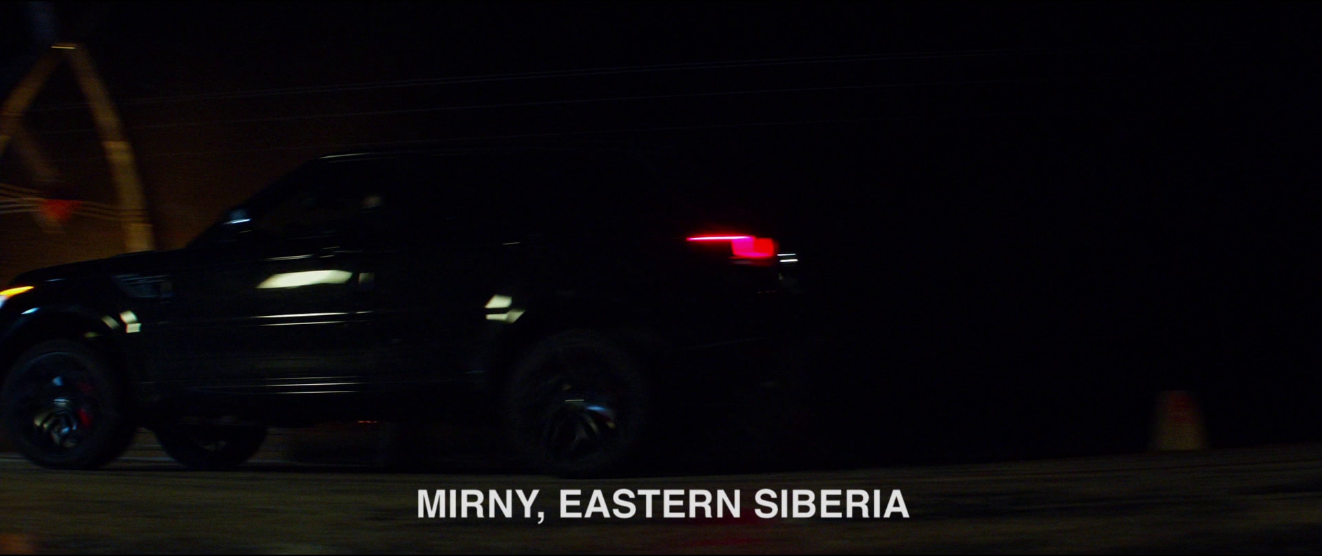 西伯利亚/冰血殺機 Siberia.2018.1080p.BluRay.x264.DTS-HD.MA.5.1-FGT 8.90GB-3.jpg