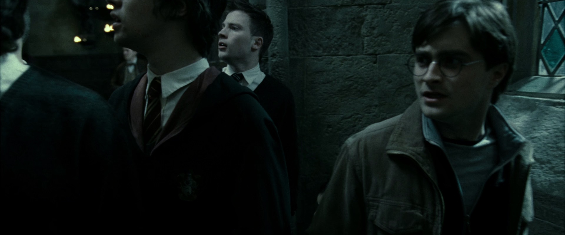 哈利·波特与灭亡圣器(下)[国英多音轨/简英字幕].Harry.Potter.and.the.Deathly.Hallows.Part.2.2011.BluRay.1080p.x265.10bit.2Audio-MiniHD 7.07GB-3.jpeg